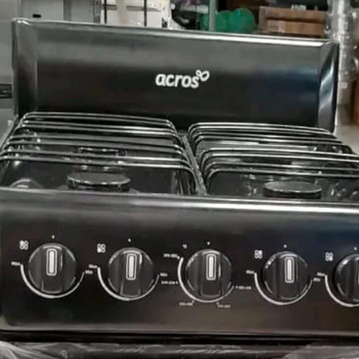 Comedor Clásico de Madera Natural - Imagen 4